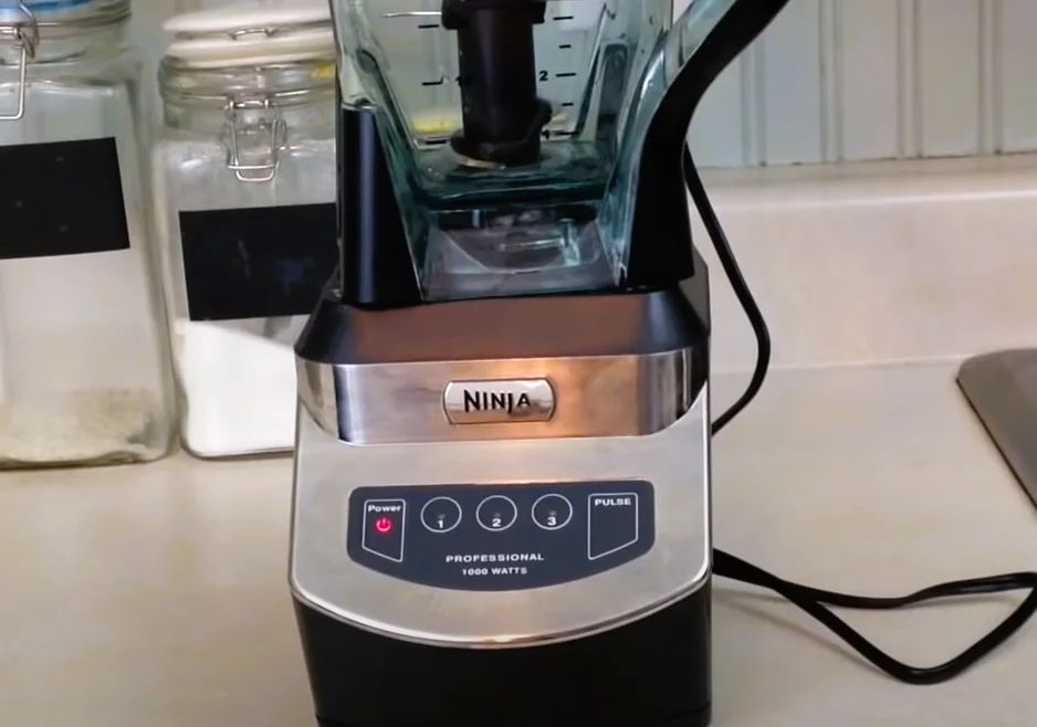 Reasons why your ninja blender blinking red and won’t turn on